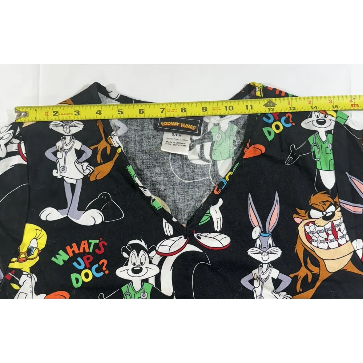 Looney Tunes Scrub Top What's Up Doc? Taz Marvin Tweety Pepe Bugs‎ Womens Sz S - Image 7
