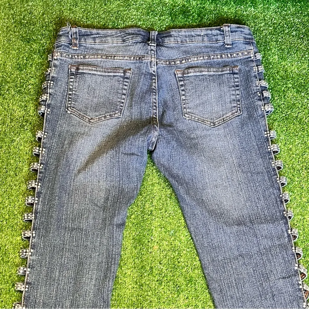 Y2K Brittany Rhinestone Cut Out Low Rise Light Wash Distressed Slim Jeans Size undefined - Image 7