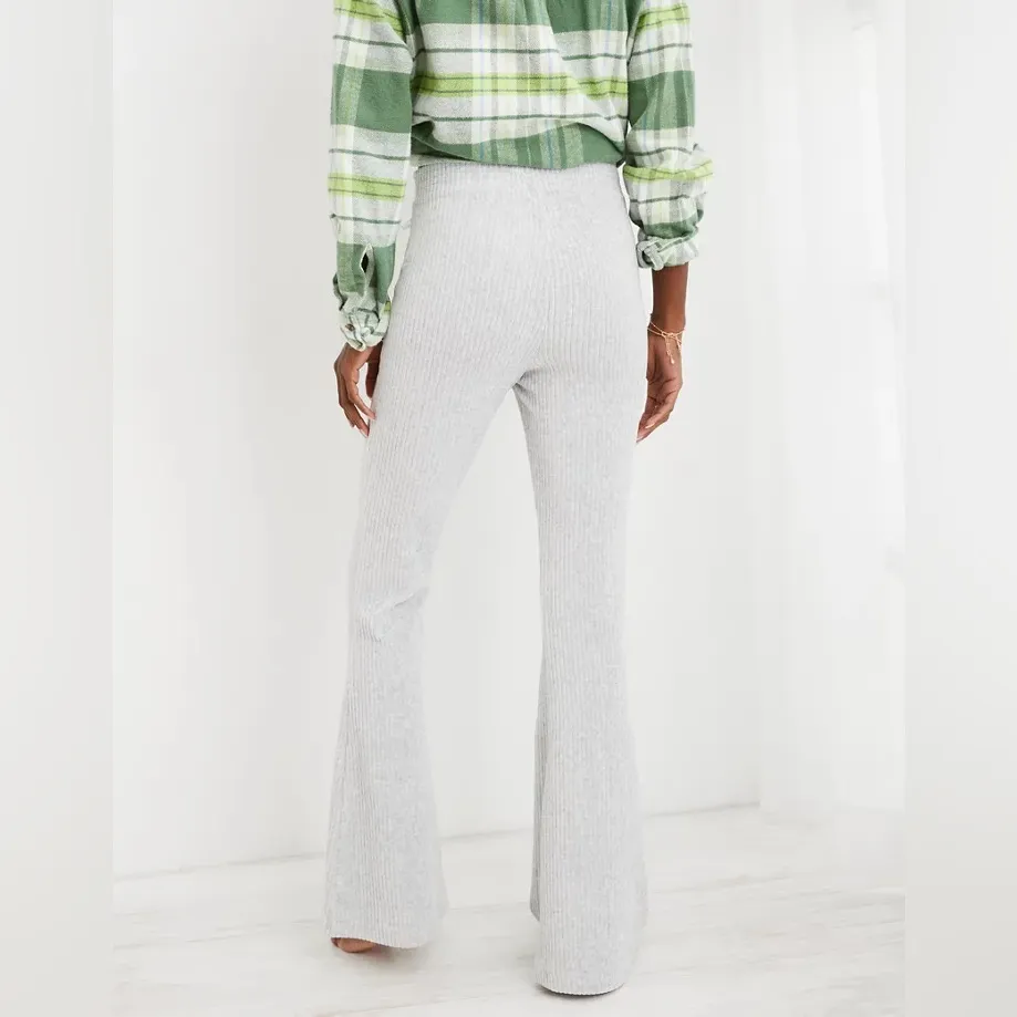 Aerie Groove-On Velour High Waisted Flare Pant Heather Gray Size XS Long - Image 2