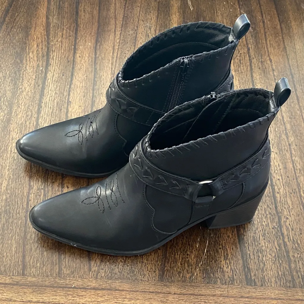 Frye & Co. Palma Booties Black Harness Western Almond Toe Ankle Boots 8M - Image 3