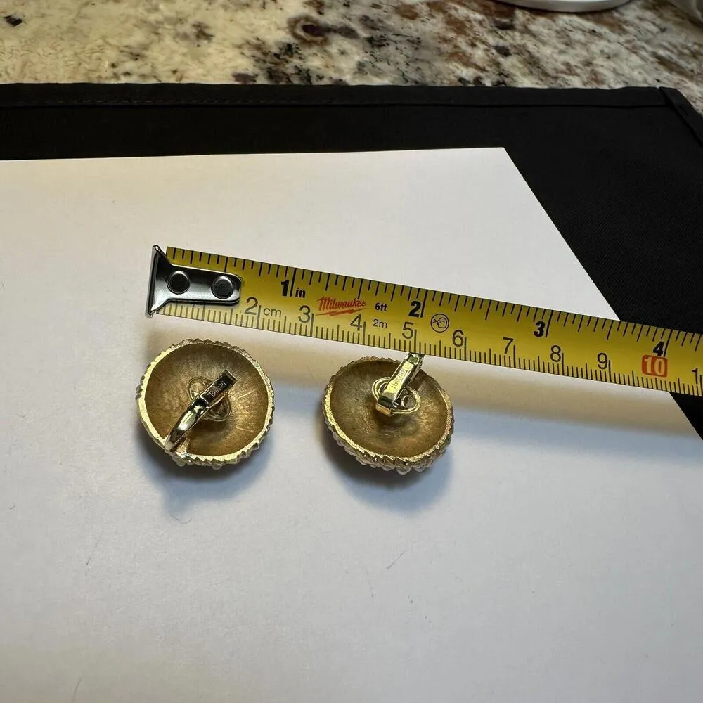 Vintage Crown Trifari Gold Tone Faux Pearl Clip On Earrings Missing Pearls - Image 8