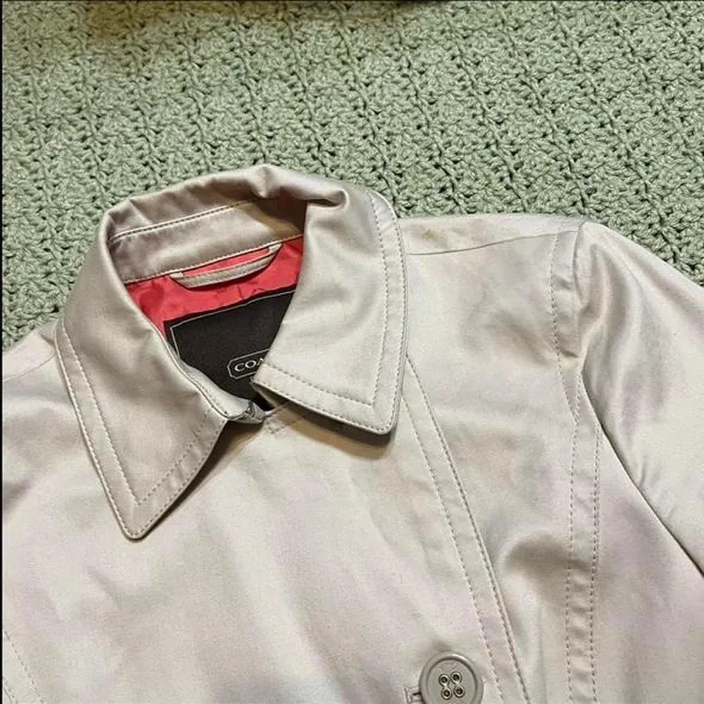 Coach classic beige trench coat 
Women’s size XS - extra small - Image 3