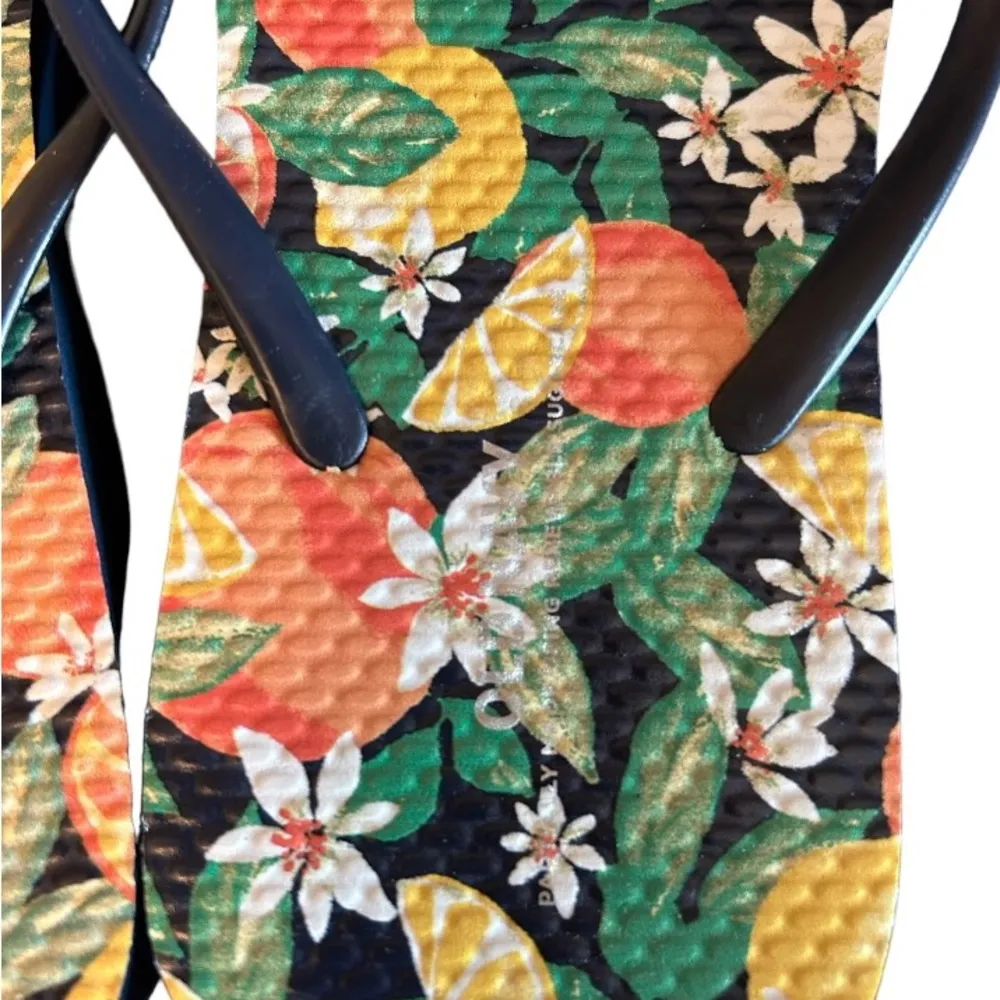 Old Navy Printed Flip-Flop Sandals - Image 8