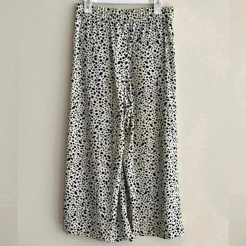 Zara Dalmatian Print Pleated Wide Leg Cropped Trouser Culottes in White, Med - Image 9