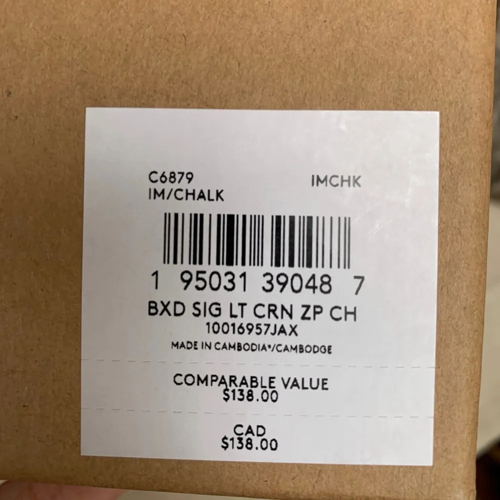 Authentic COACH EMBOSSED LOGO ZIP WALLET /2 CHARMS❤️❤️‍🔥 - Image 10