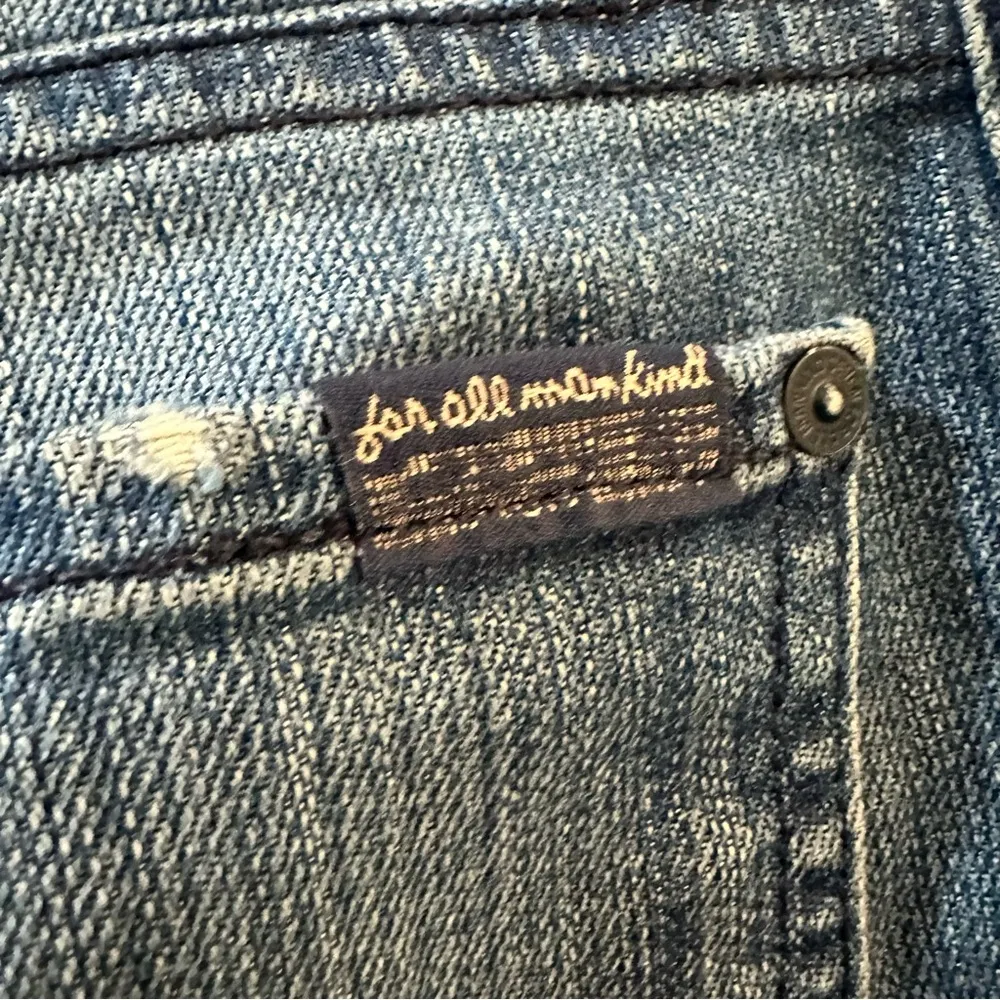 7 for All Mankind Womens Studded Jean Short Size 29 - Image 6