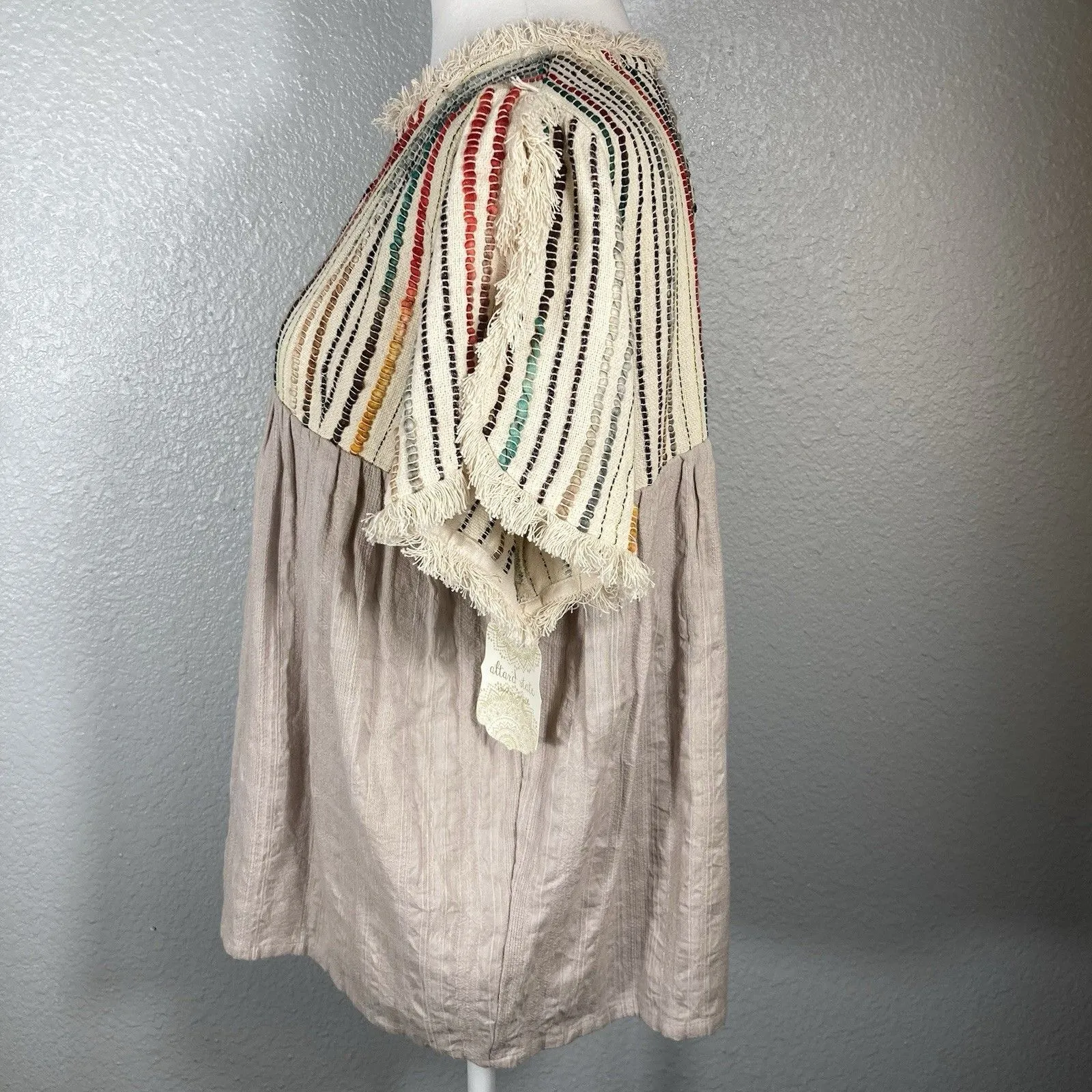New Altar'd State Babydoll Top M Shirt Yarn Fringe Beige Rainbow Boho Peasant - Image 5