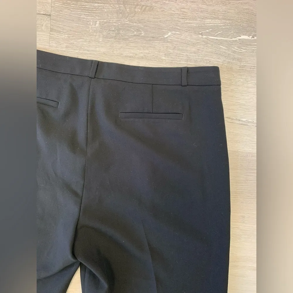Banana Republic Women’s Black Dress Shorts SZ 18 - Image 3