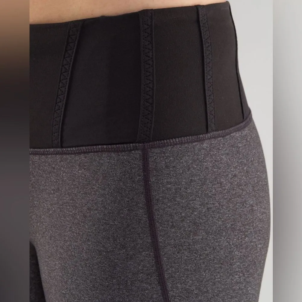 Lululemon Heathered Black Tadasana Back Slit Crop Leggings Tights | Size: 6 - Image 12