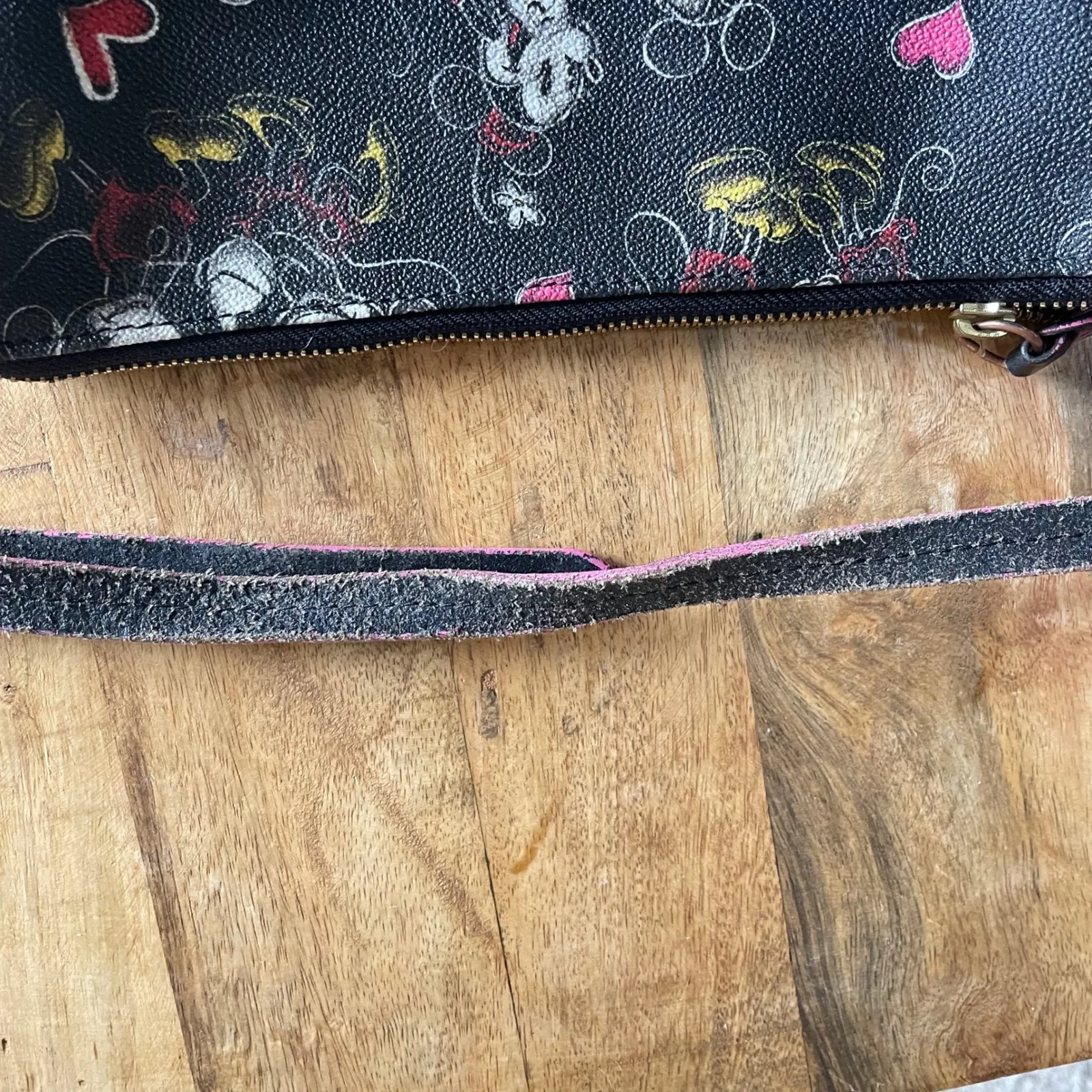 Dooney & Bourke Romancing Minnie Mouse Disney Crossbody Bag Purse Rare - Image 6