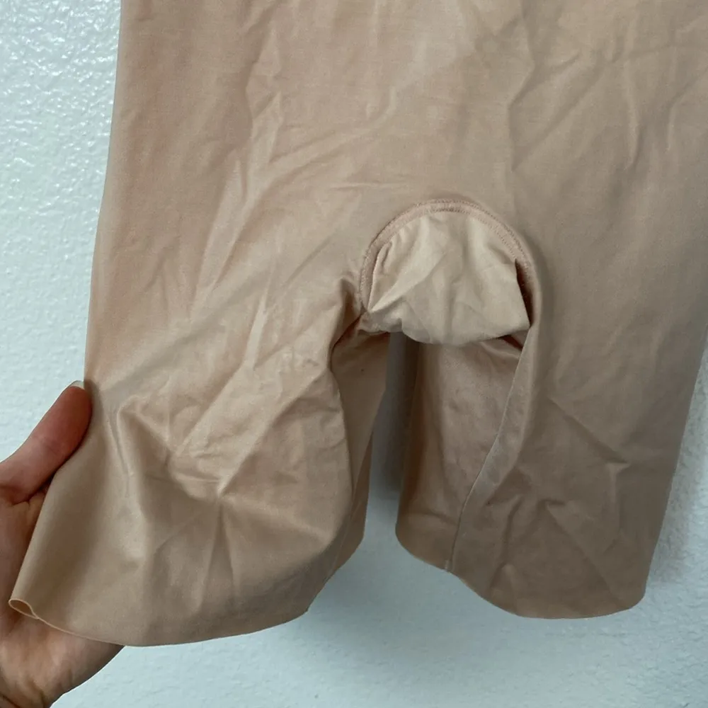 Spanx NWT  M Suit Your Fancy Strapless Cupped Mid-Thigh Bodysuit in Beige - Image 8