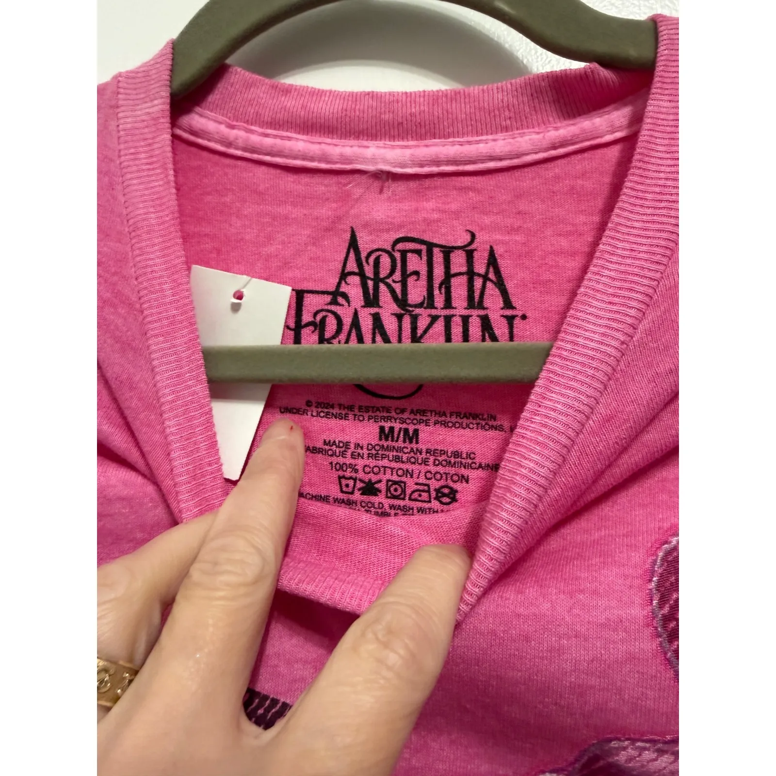 Aretha Franklin Respect Queen of Soul Graphic T Shirt Pink M/M Size M - Image 3