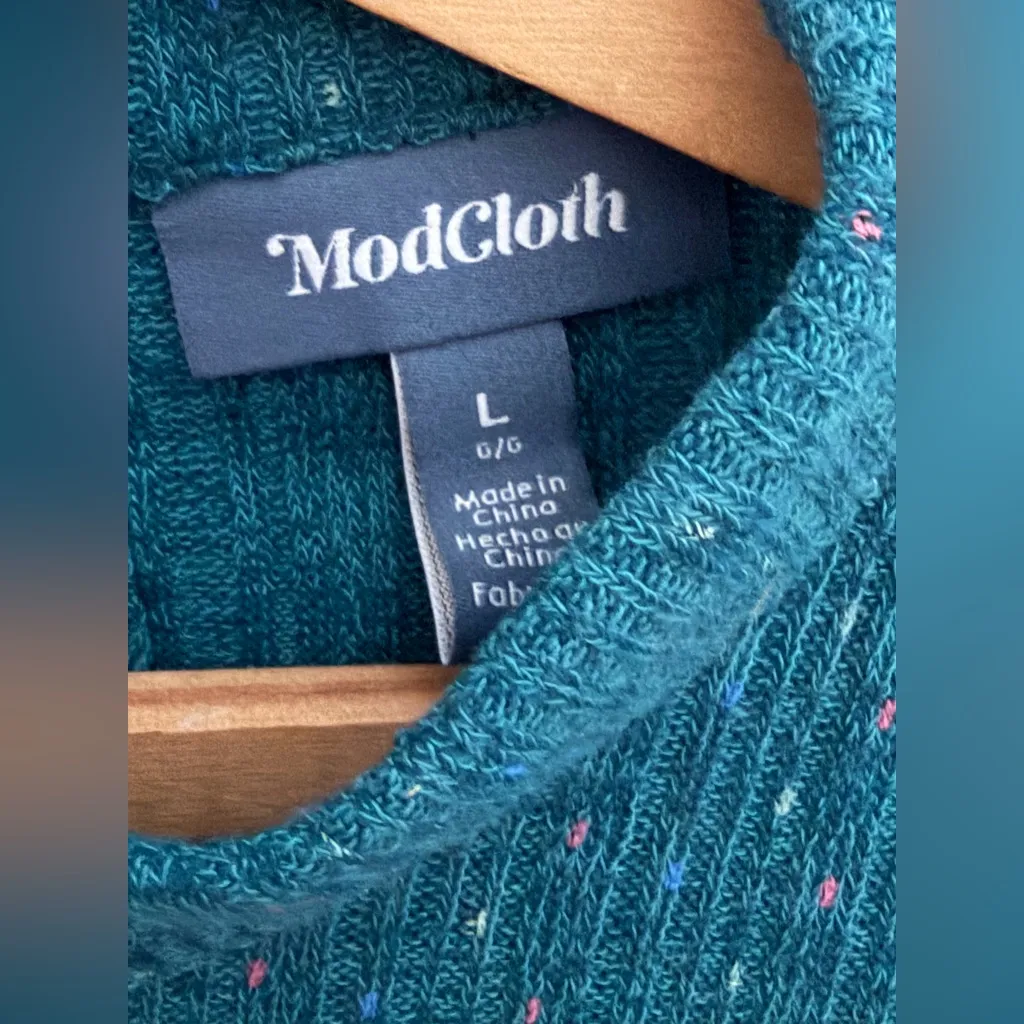 ModCloth size large textured mock neck dress w/long sleeves & keyhole fastening - Image 5