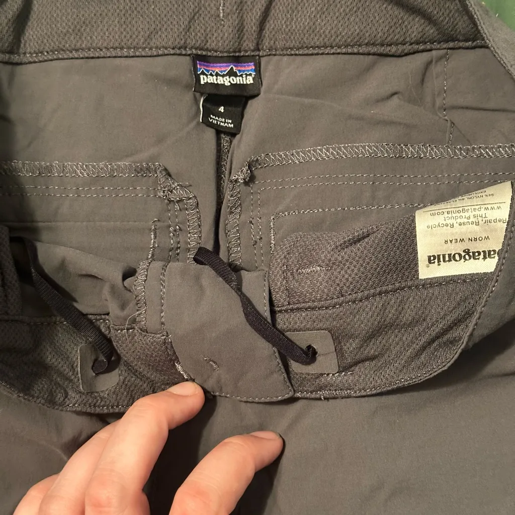 Patagonia shorts size 4 Gray - Image 2