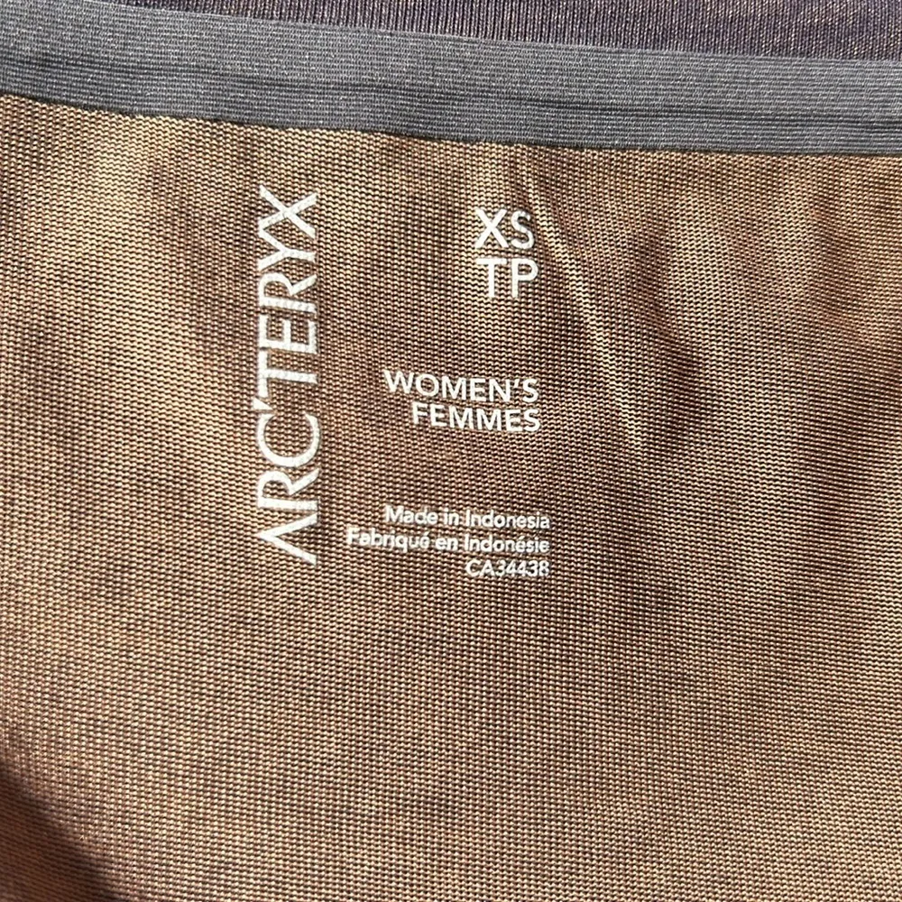 Arc’teryx Cap Sleeve Purple Coated Top Size XS - Image 9