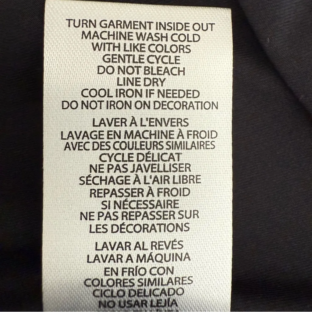 New Juicy Couture Sport Black‎ Tee with Rhinestone logo Pink Accents size Medium - Image 10