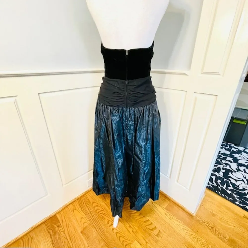 Laura Ashley Vintage Formal Evening Gown Velvet & Taffeta Small/Medium - Image 6