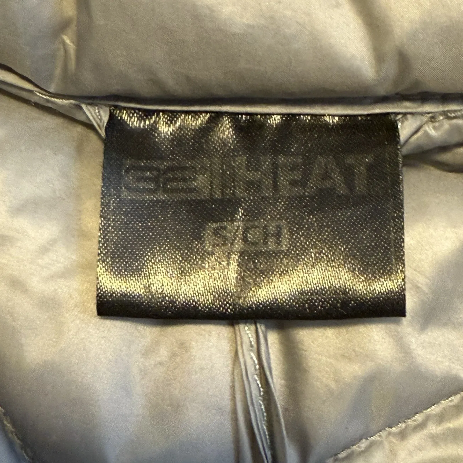 32 Degrees Vest Women's Gray/Silver Chevron Sleeveless Zip Down W/Bag Sz‎ Small - Image 10