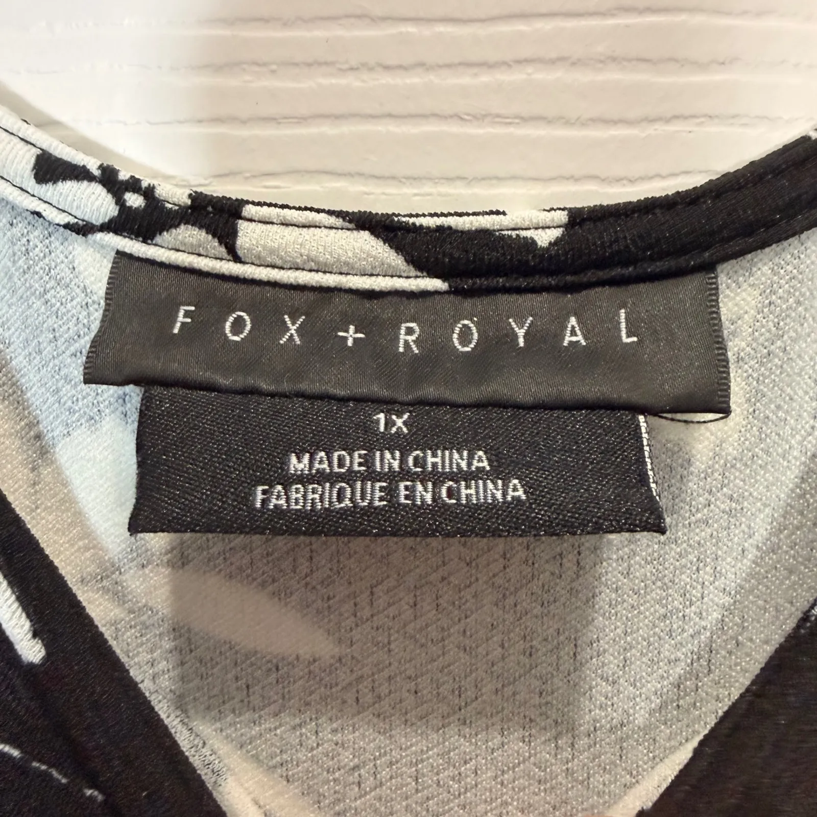 Fox + Royal Black White Floral Fit Flare Dress Plus Size 1X Short Sleeve Scoop - Image 3