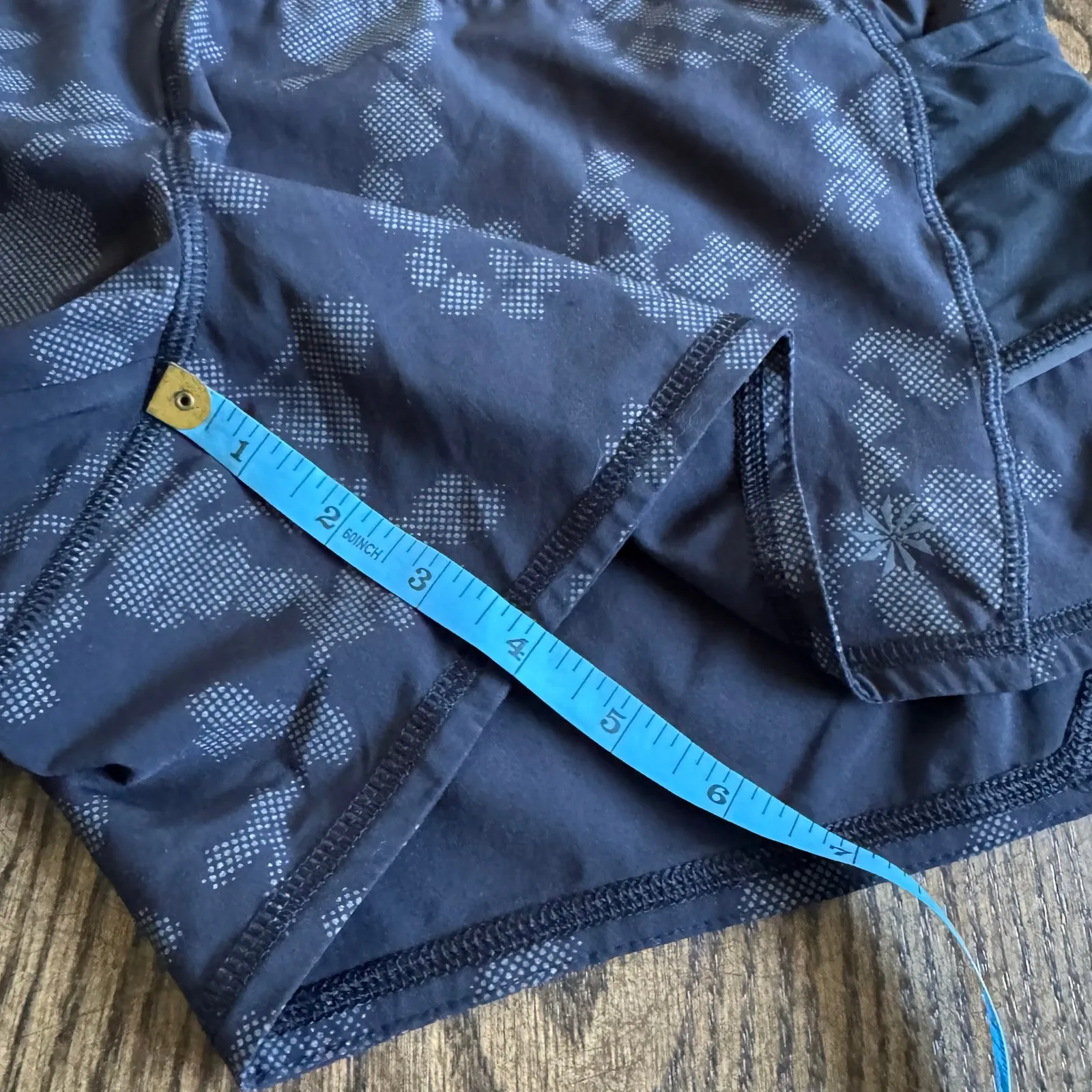 Athleta Womens Black Floral Camo Patterned Running Shorts Attached Brief Small - Image 9