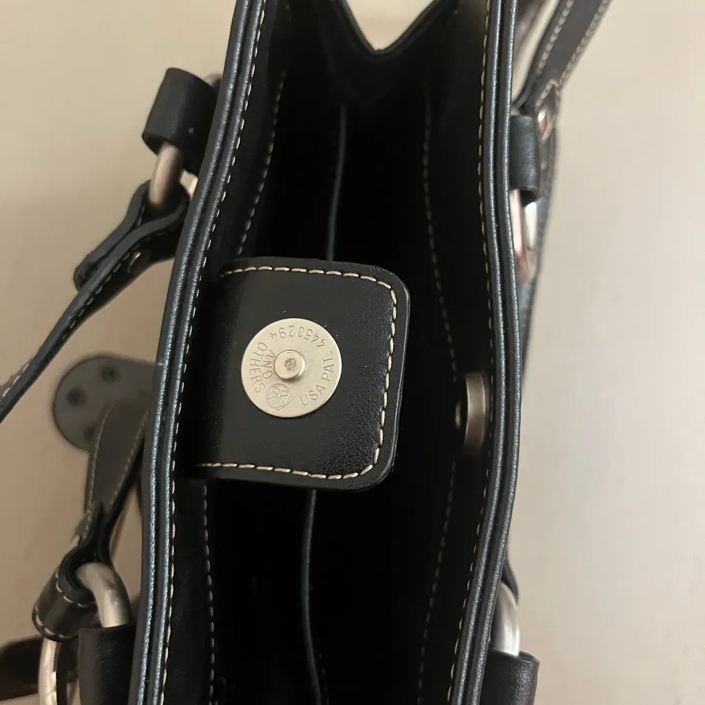 Chic Black Leather Shoulder Bag with Silver Accents - Image 3