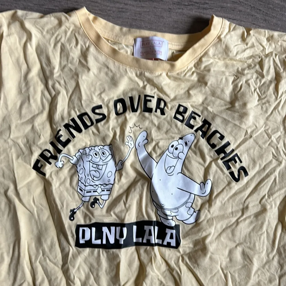 Plnylala x SpongeBob friends over beaches tshirt Size XS - Image 3