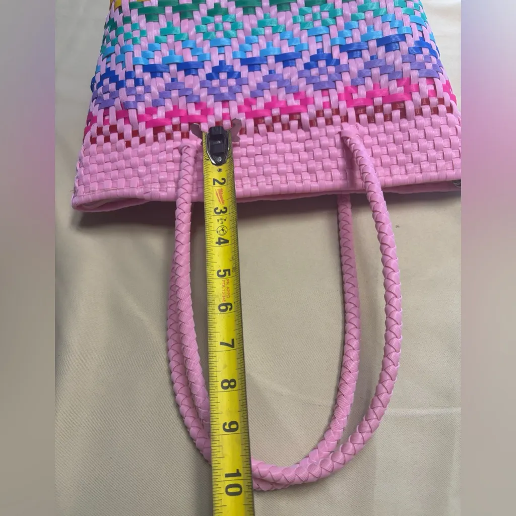 Woven Beach Basket Tote Bag Colorful Plastic Weave Pink Rainbow Zipper - Image 6