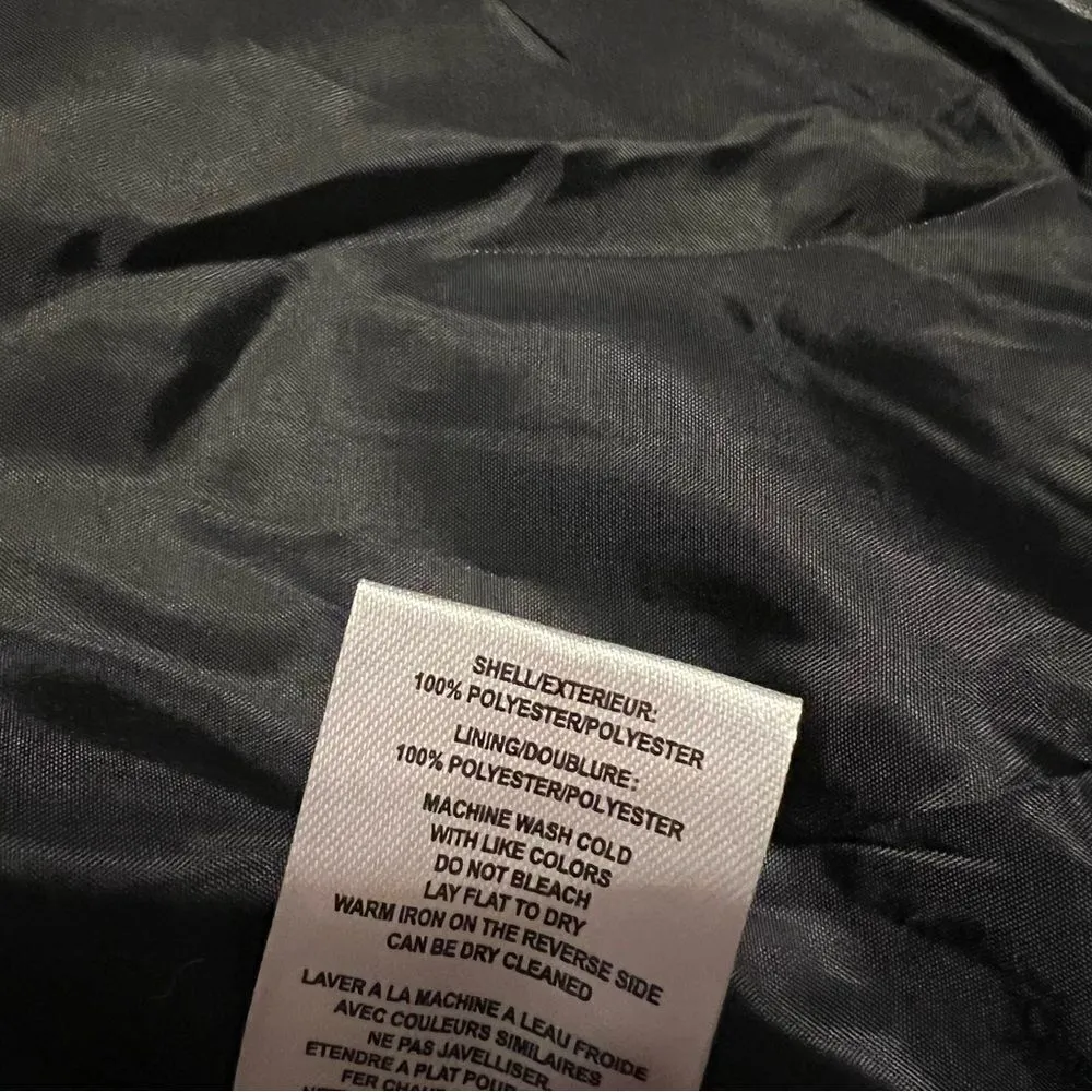 Vigoss Crop Style Jacket NWT Size Medium Black - Image 4