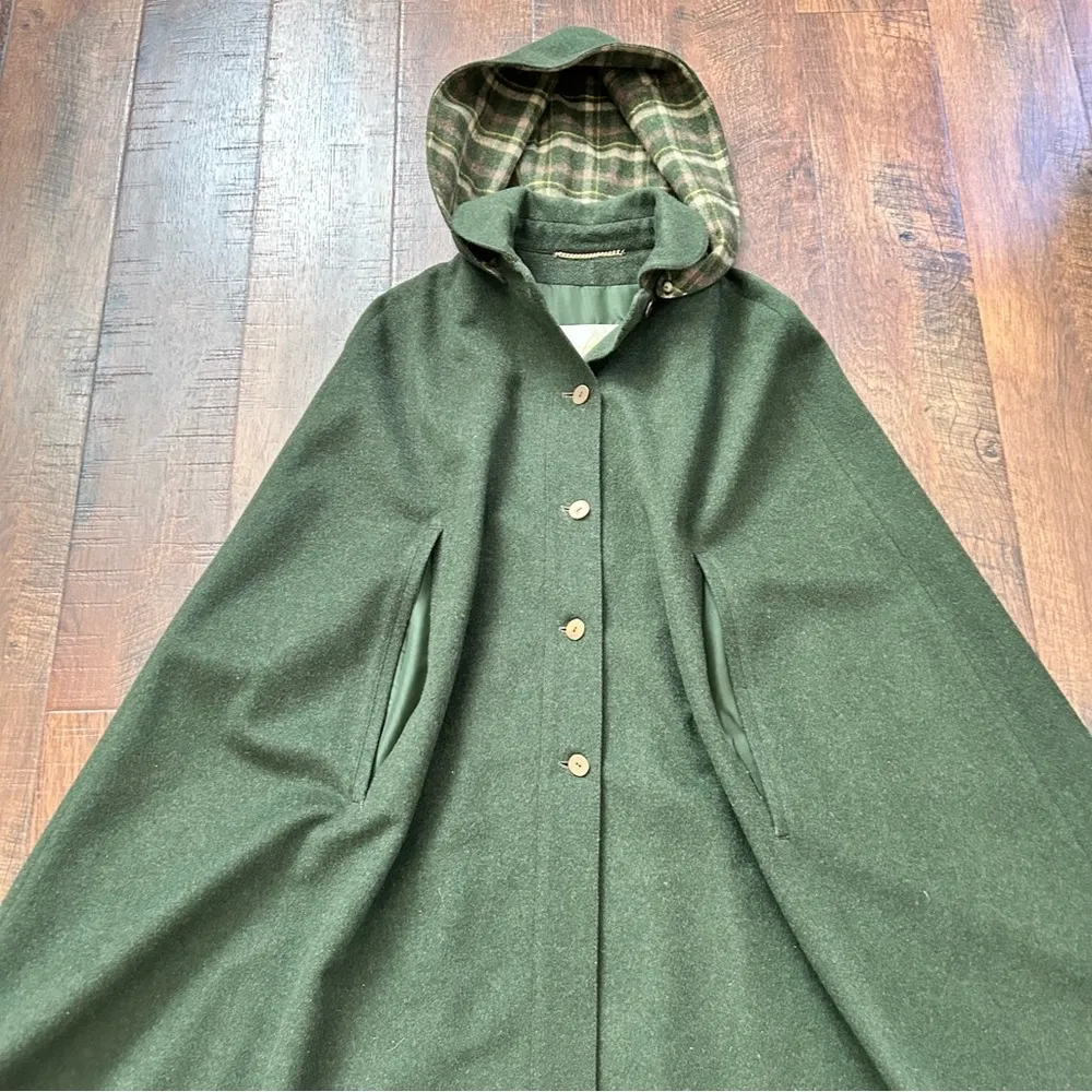 COJANA London wool / cashmere blend cape, made in England, one size Green - Image 7