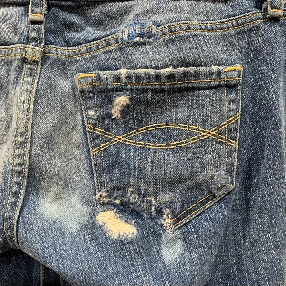 Abercrombie & Fitch Bootcut Distressed Destroyed Raw Hem Low Rise Jeans Y2K - Image 6