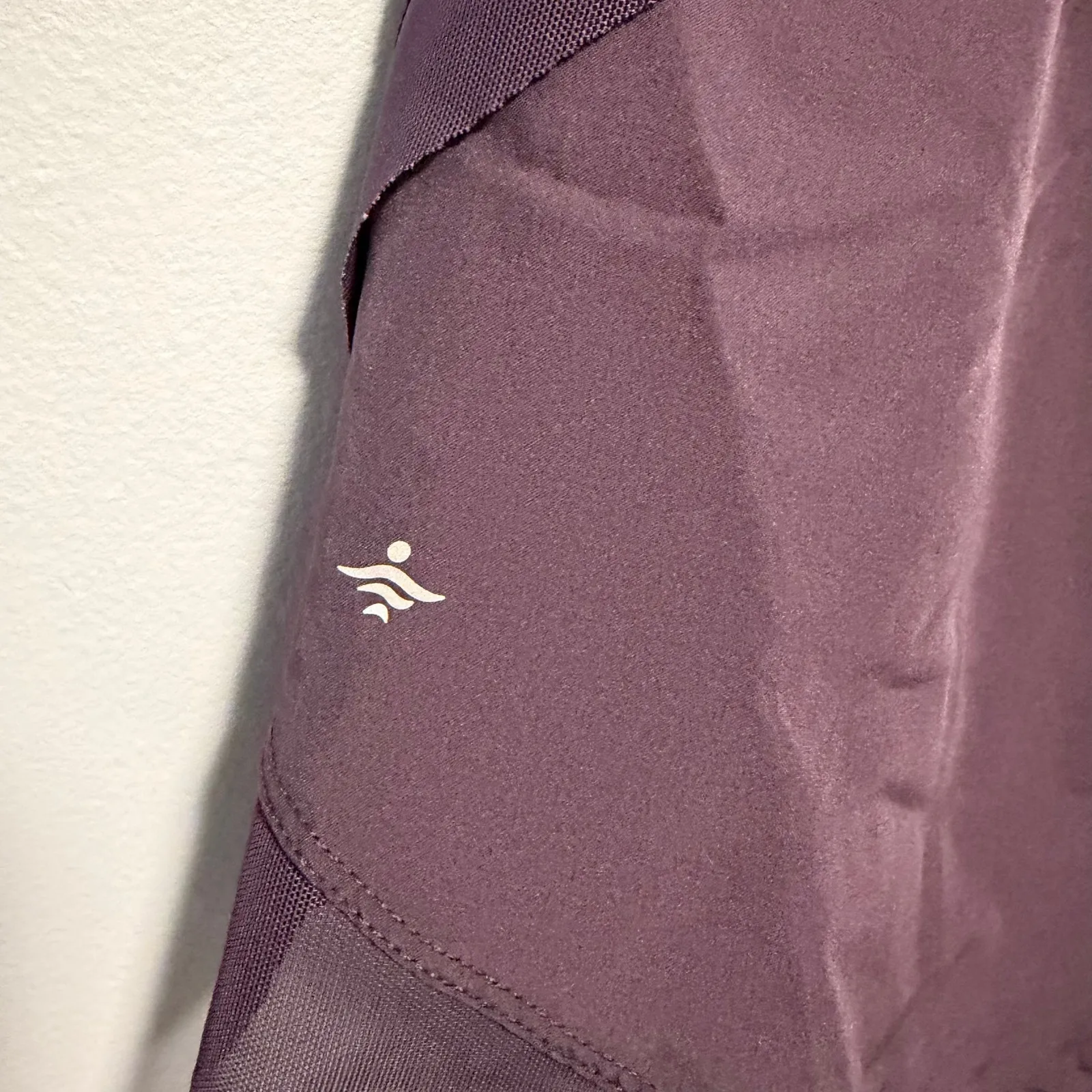 Halara Mid Rise Drawstring Contrast Mesh 2-in-1 Flowy Running Shorts 3" sz XL - Image 8