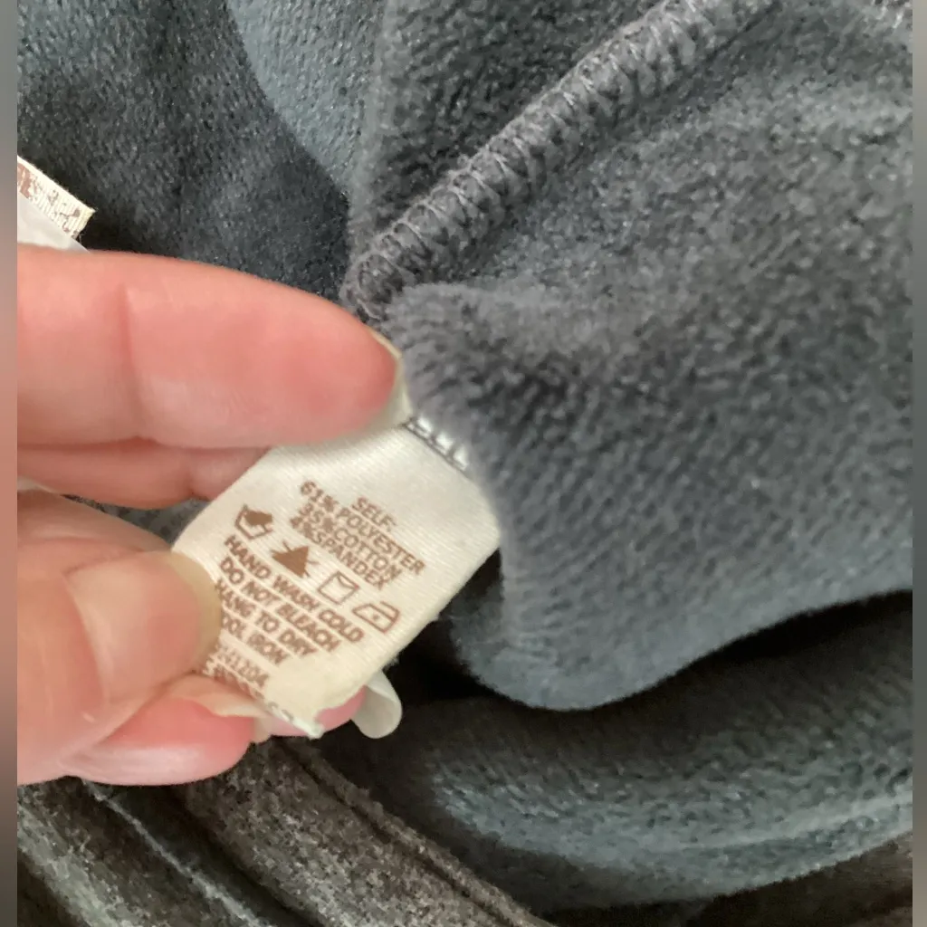 Hem & Thread  fleece pants. Size Large. Charcoal gray. - Image 11