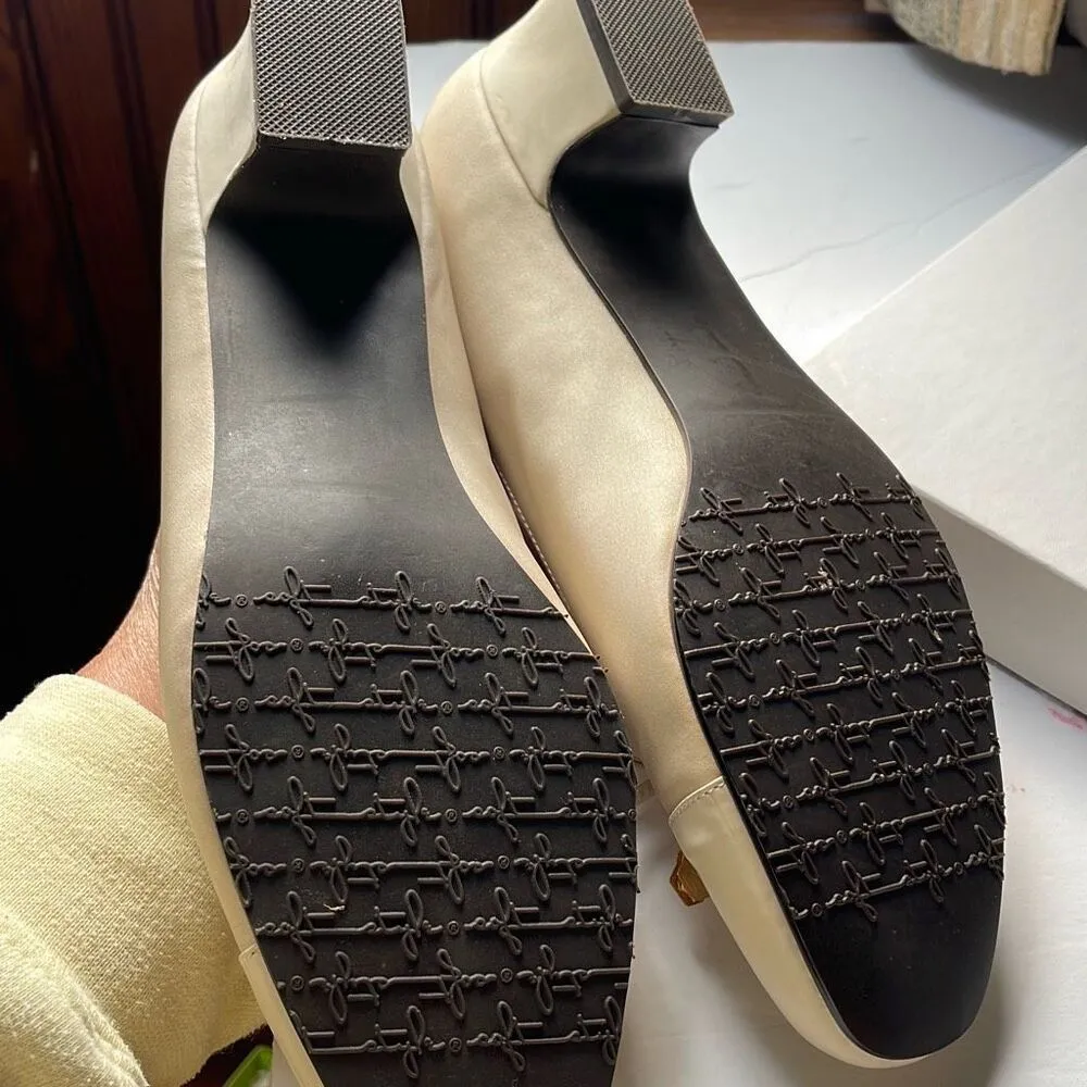 Soft Style by Hush Puppies size 9.5M faux leather pumps Gold - Image 5