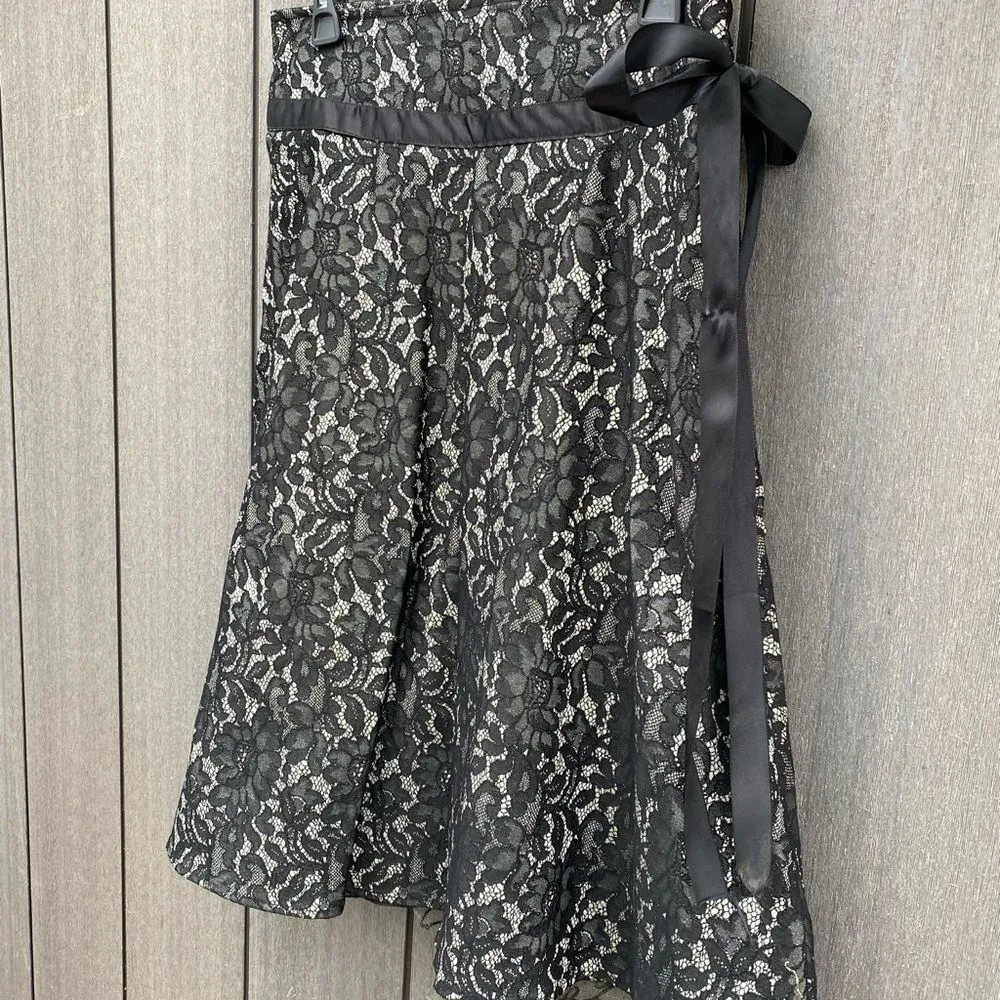 Heart Moon‎ Star Lace Skirt Black Size 6 - Image 3