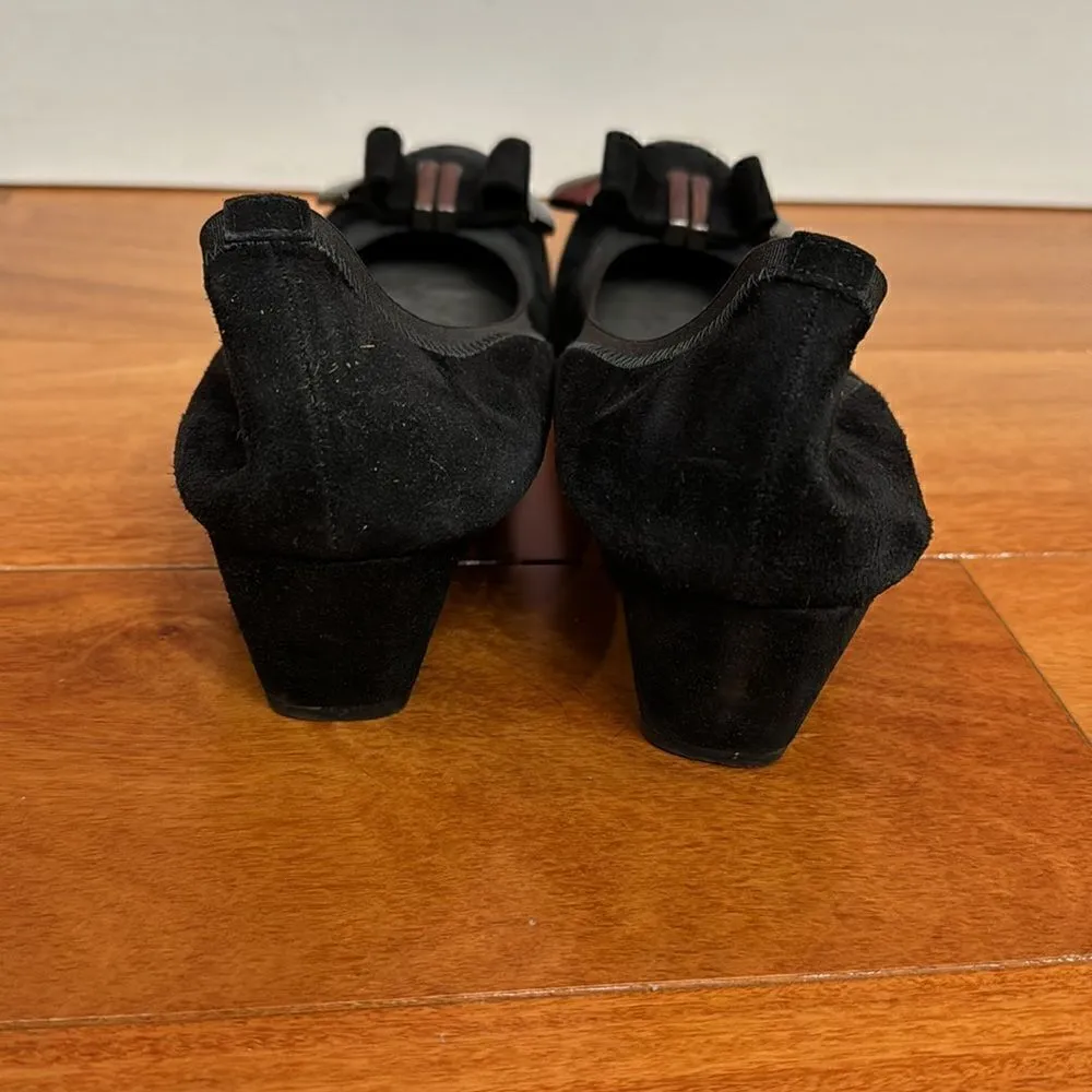 Stuart Weitzman Black Suede bow Low Heel Pumps Size 9.5 - Image 5