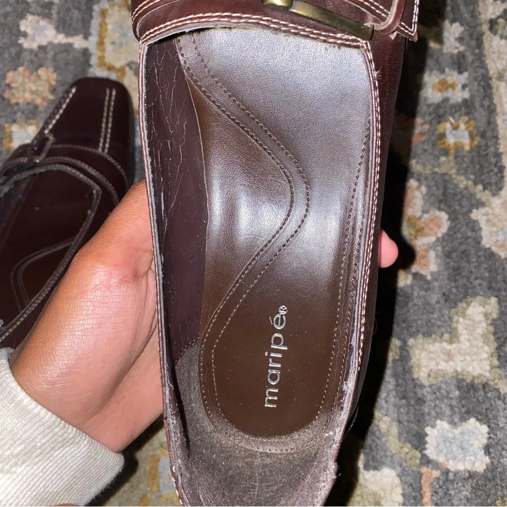 Maripé 90s true vintage whimsical dark academia leather mary jane w/ buckle - Image 8