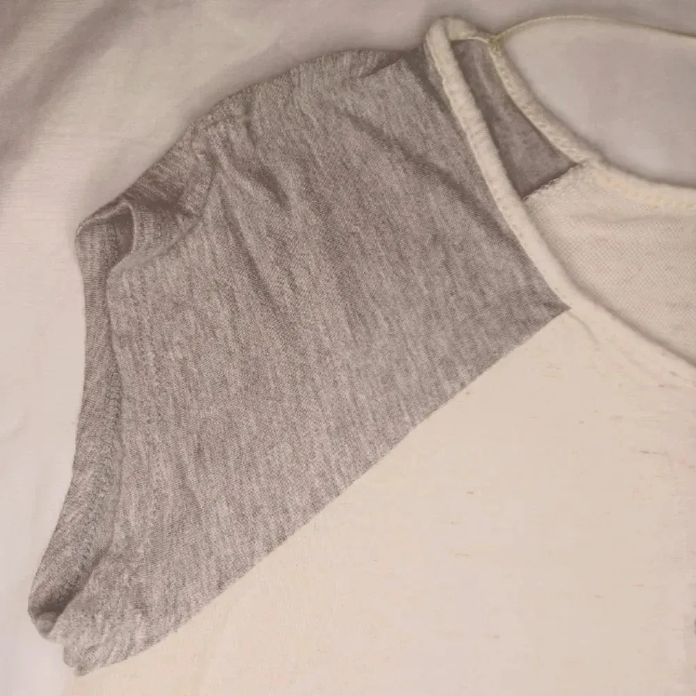 Threads Studio  T-shirt - Image 5