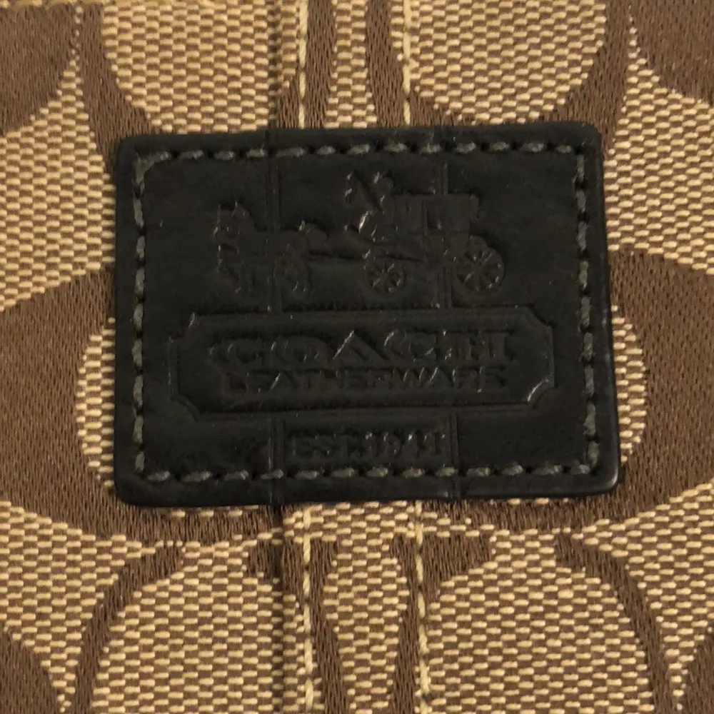 Coach brown Wristlet 6 x 4.25 - Image 2
