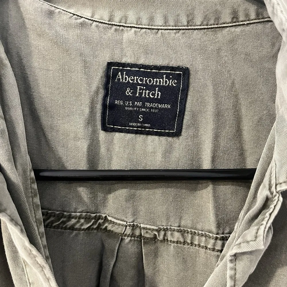 Abercrombie & Fitch Olive Green Utility Jumpsuit Size Small - Image 4