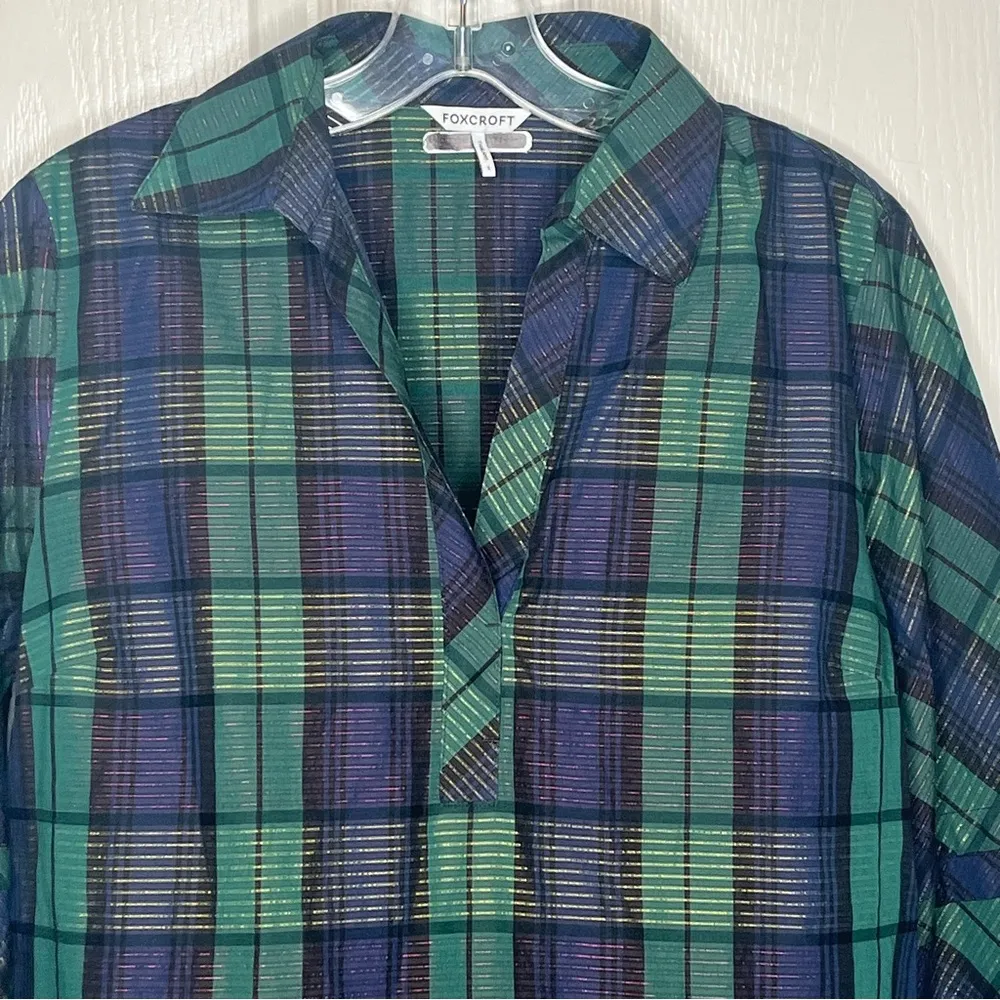 Foxcroft Green Blue Black Gold Plaid Vneck Blouse Sz S Long Sleeve - Image 2