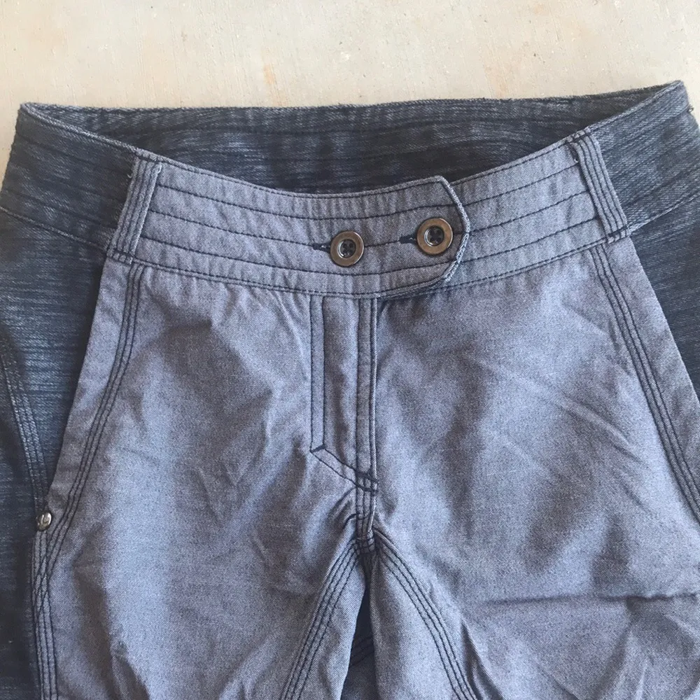 Lululemon Ride On Reflective Roll Up Gray Shorts Bermuda Size 2 - Image 6