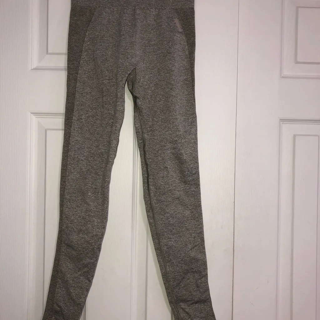 Gymshark flex women’s high waist leggings‎ fits size XS or small tan - Image 3