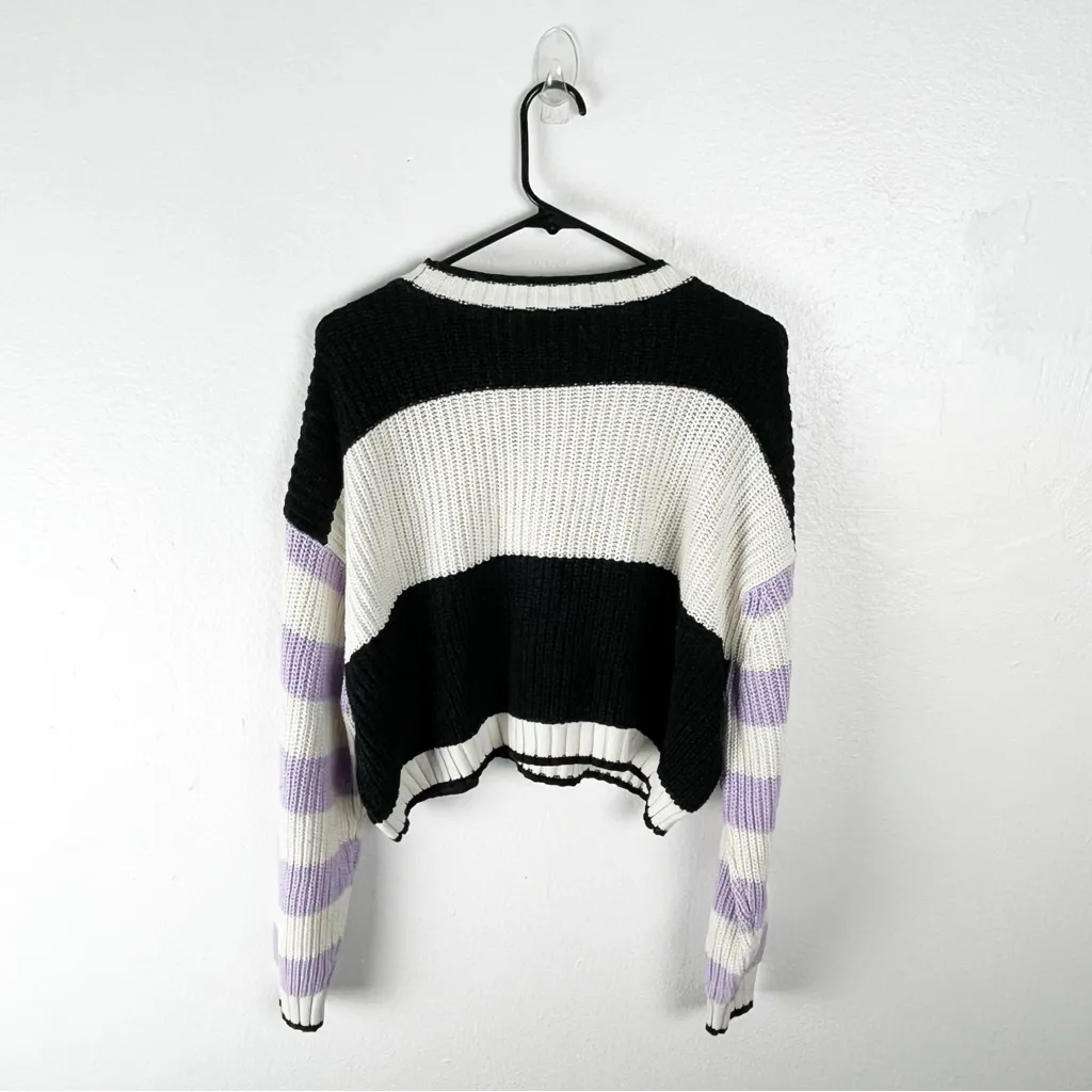 AMERICAN EAGLE Striped Color Block Cropped Long Sleeves Sweater Size Large - Image 2