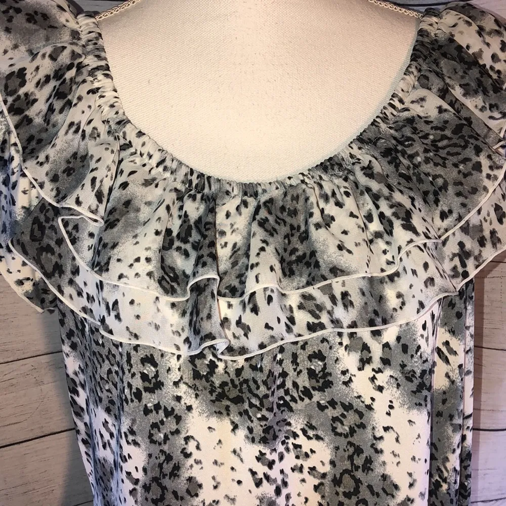 Milano Animal Print Ruffled Top Size XL - Image 2