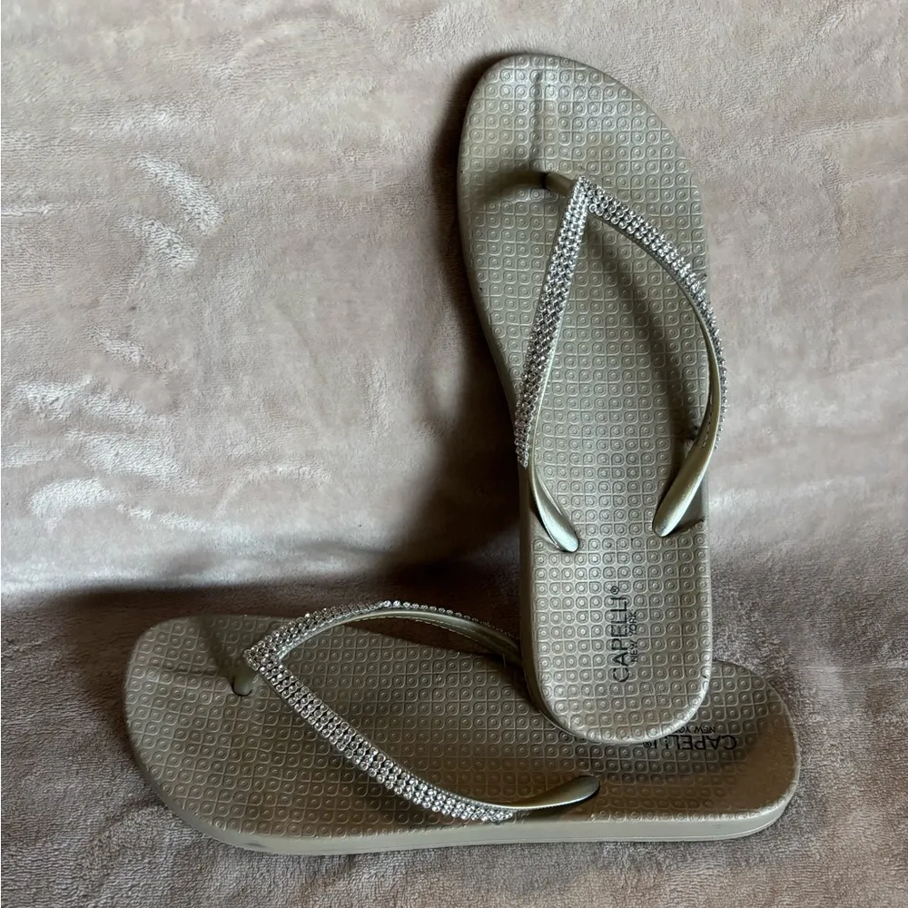 Capelli of New York Gold Sandals with Shimmer gem Straps women’s 10 Silver - Image 3