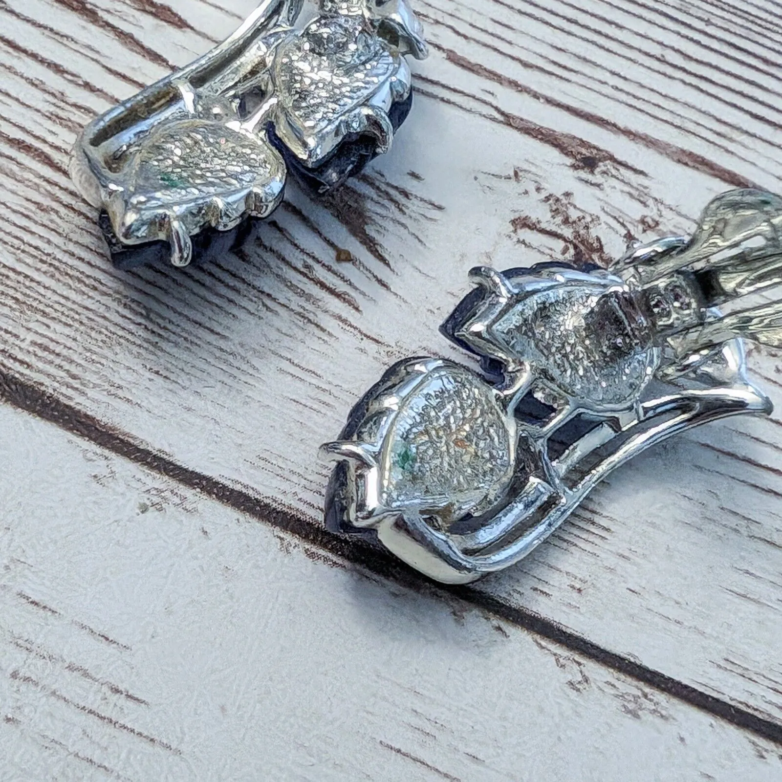 Vintage Clip On Earrings - Image 6