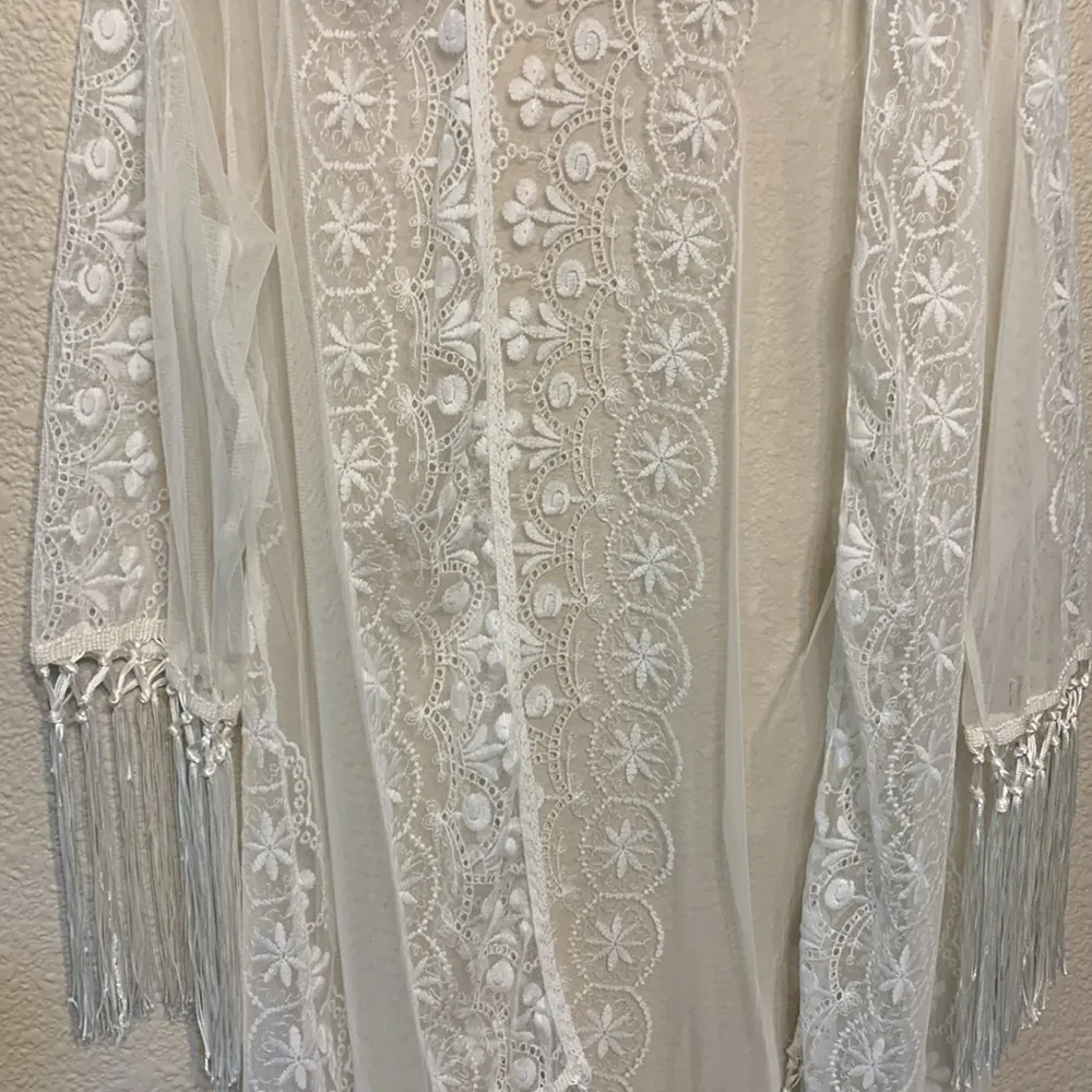 White Lace embroidered fringe cardigan sz XS bohemian concert country festival - Image 6