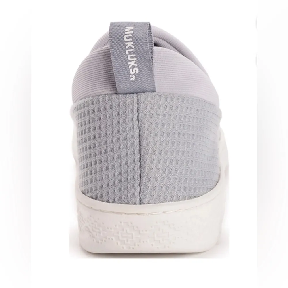 MUK LUKS Womens Sneaker Slippers Size Small 5 - Image 6