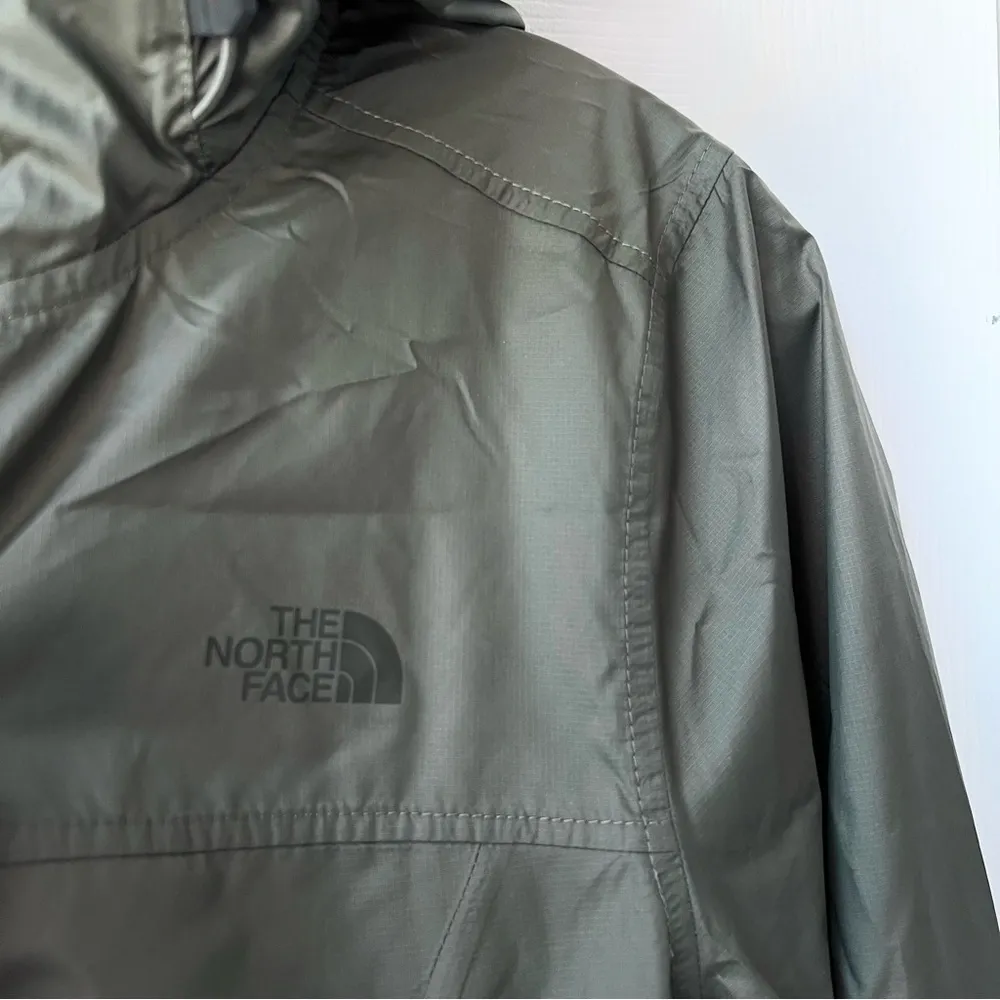 The North Face Cyclone Packable Lightweight Windbreaker Jacket, Taupe Green, S - Image 7