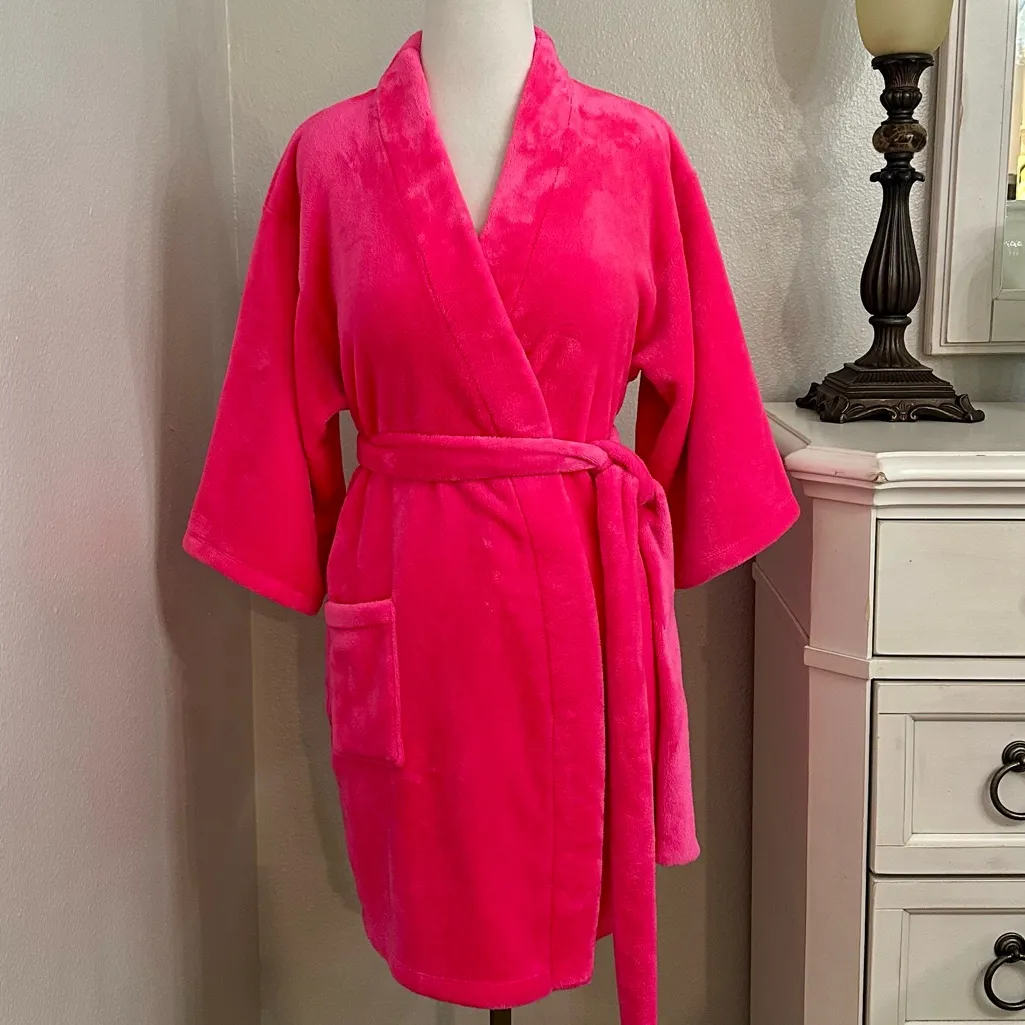 Lilly Pulitzer Elaine Plush Knit Pocket Soft Robe Pink Grenadine Size S/M - Image 2